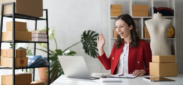 Démarrage d'une entreprise de marketing sur les réseaux sociaux : formation en SMMA requise